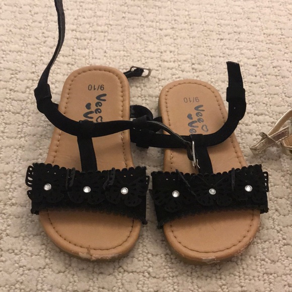 Girls Sandals - Picture 3 of 7
